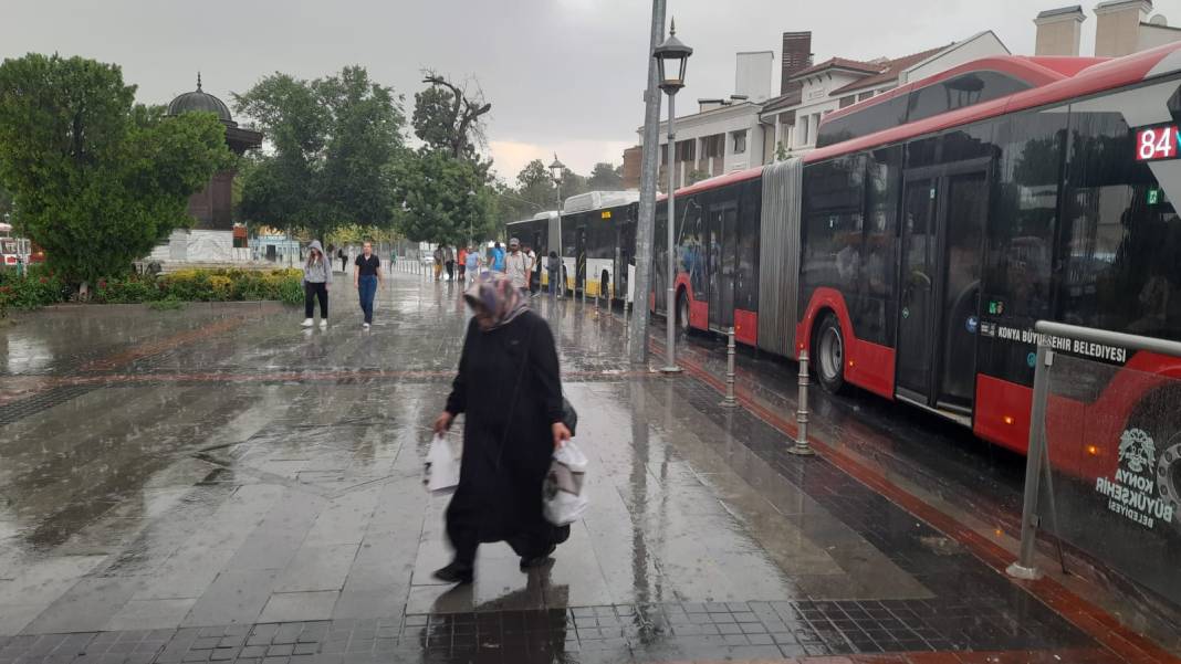 Konya’nın merkezine beklenen yağış düştü 22